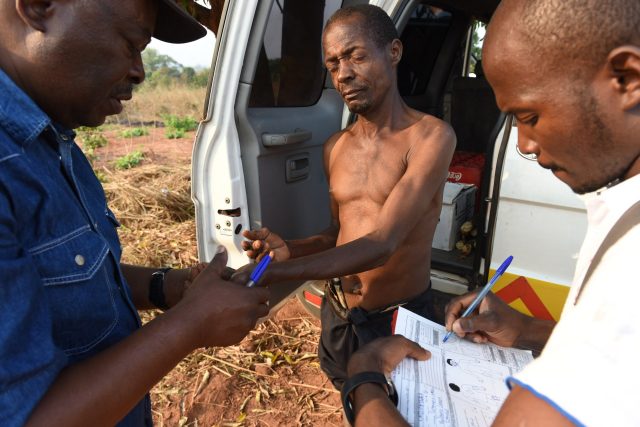 Detecting persons affected by leprosy in the field in Mozambique